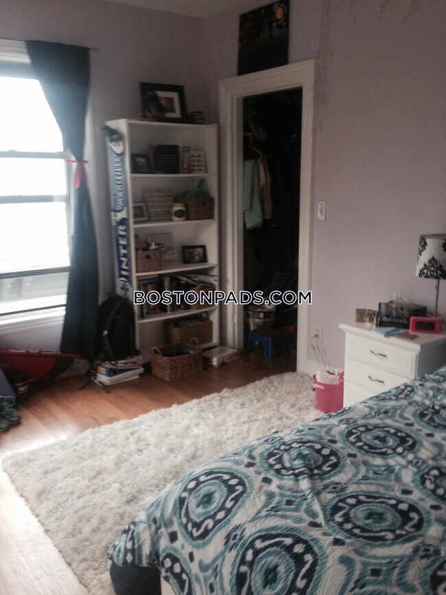36 Gordon St Unit 2 - 4
