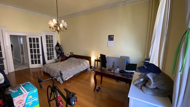 Foto del edificio - 1527 Pine St