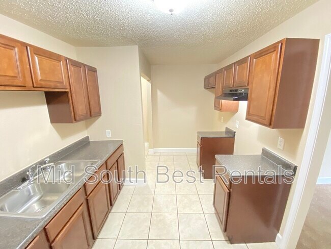 Building Photo - 1853 Wynton St