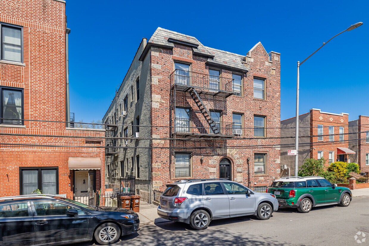 Building Photo - 23-84 26th St