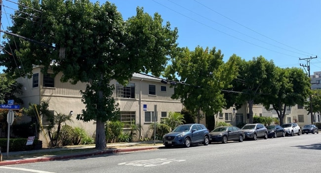 Building Photo - 228 Idaho Ave