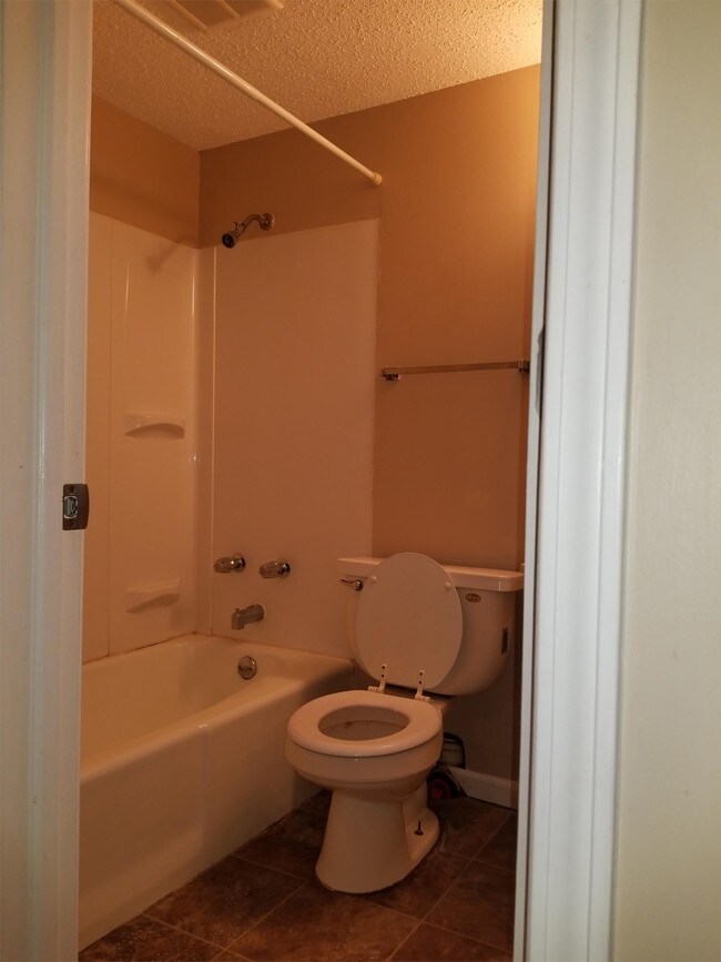 Building Photo - 1119 E St