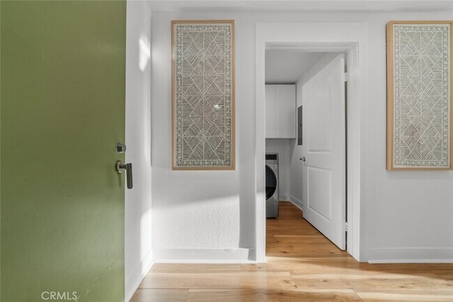 Foto del edificio - 24505 Town Center Dr