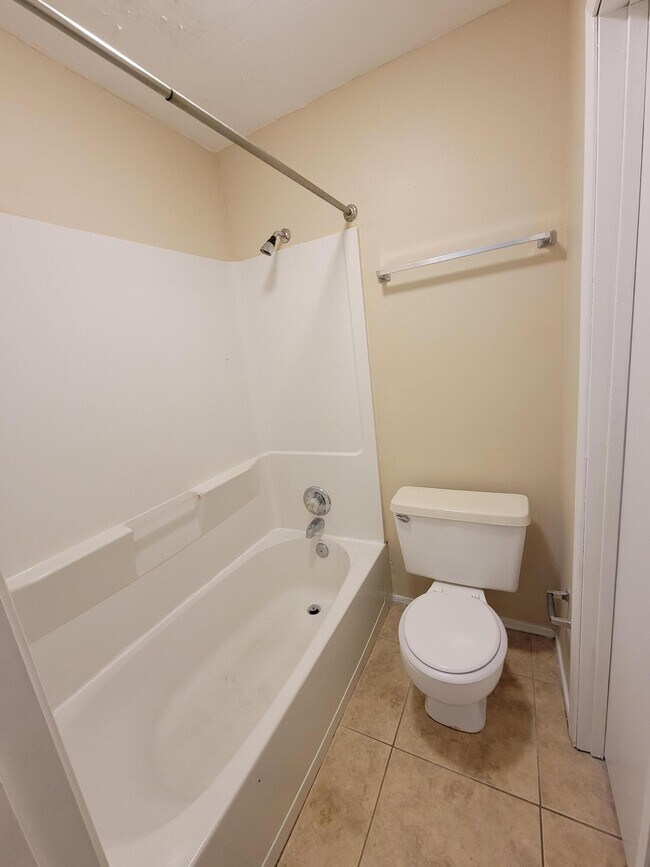 Foto del edificio - 1614 Green Briar Pkwy