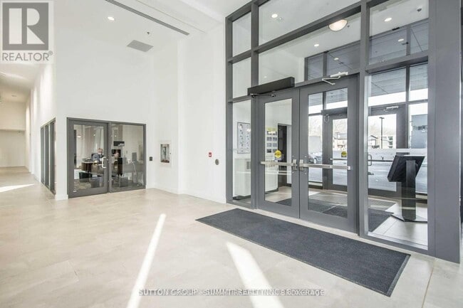 Building Photo - 15 Glebe St