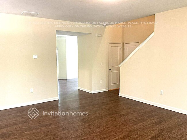 Foto del edificio - 2455 Valley Creek Dr