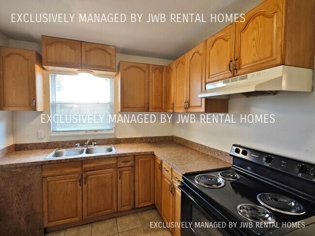 Foto del edificio - 2233 Patou Dr W