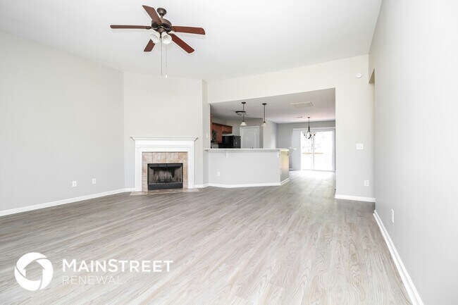 Building Photo - 181 Lyndhurst Dr
