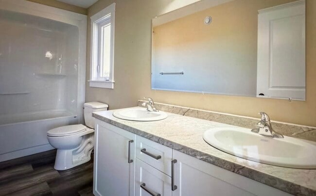 Building Photo - 53 Macwilliams Rd