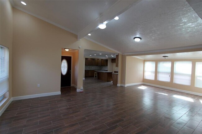 Building Photo - 4423 Aspenglen Dr