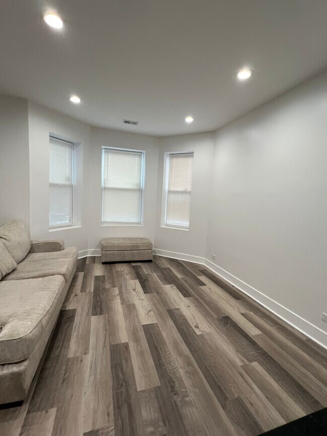 Foto del edificio - 3626 W Grenshaw St