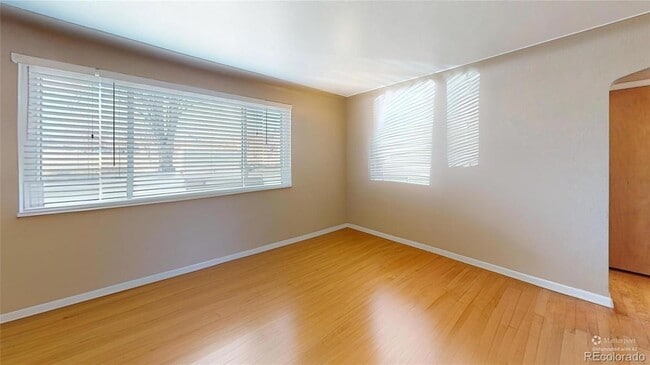 Building Photo - 2512 S Stuart St