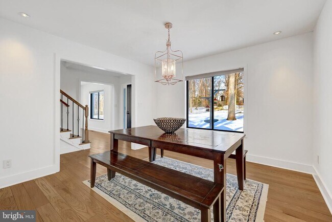 Foto del edificio - 9982 Blackberry Ln