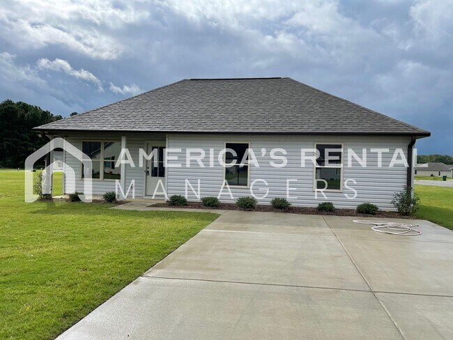 Building Photo - 3 Bedroom Home for Rent in Talladega, AL!!! Available to View Now!!!