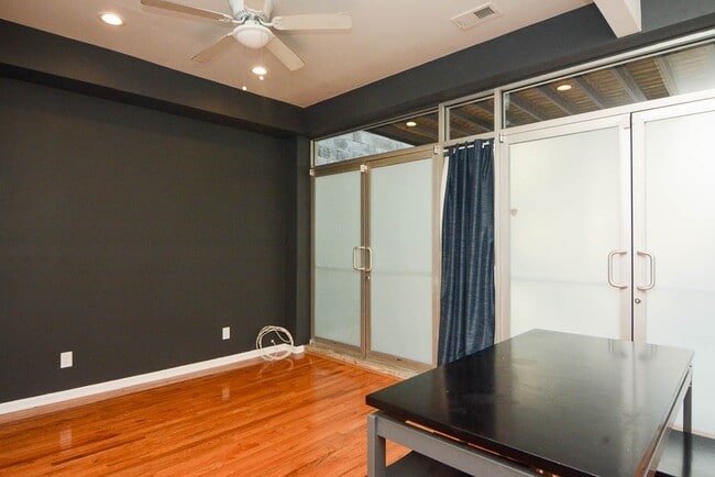 Foto del edificio - 1450 W Blackhawk St