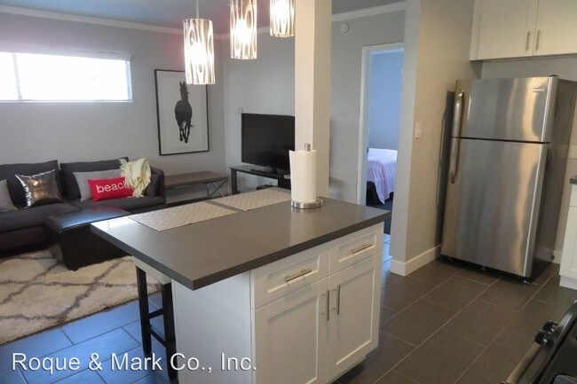 Foto del edificio - 1437-1439 Centinela Ave