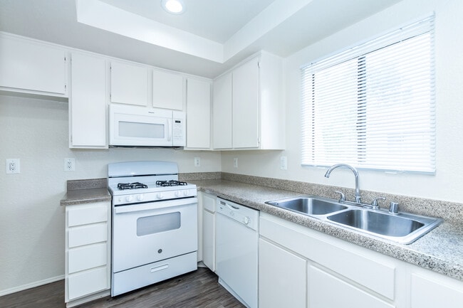 1 Bed 1 Bath Upstairs Kitchen - Brookside Park Apartments