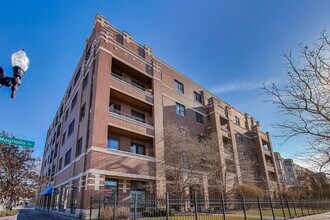 Building Photo - 4553 N Magnolia Ave