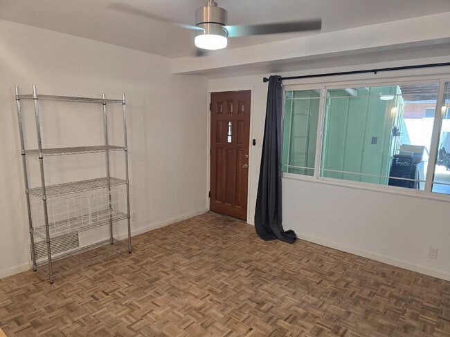 Photo - 1916 W Cambridge Ave Apartment