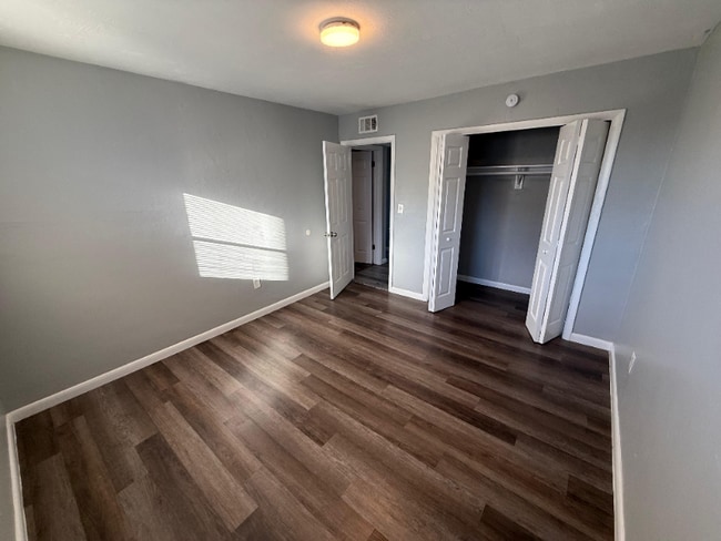 Foto del edificio - 2561 NW 135th St