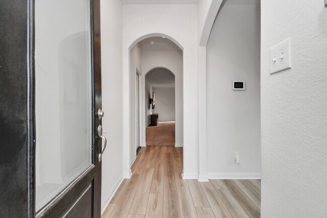 Foto del edificio - 424 Maple Fawn Dr