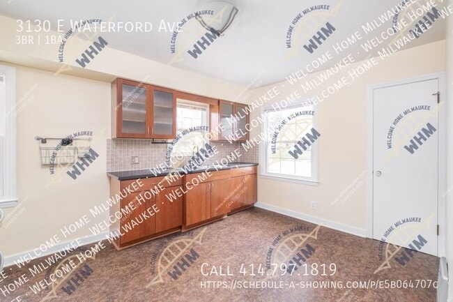 Building Photo - Welcome Home to this Gorgeous and Spacious...
