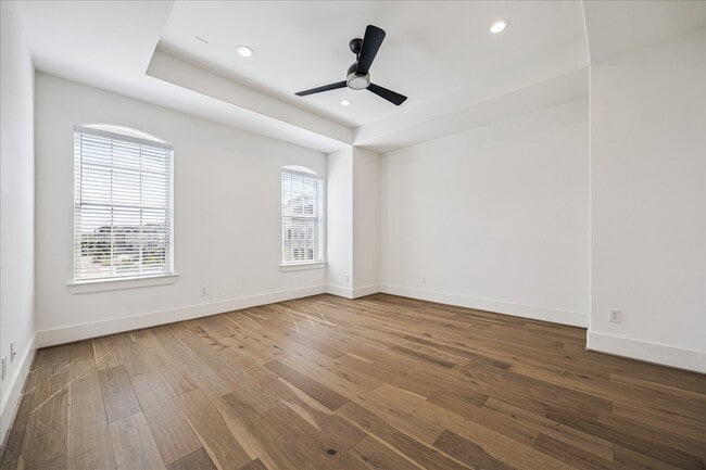 Building Photo - 3415 Ridgeway Valley Ln