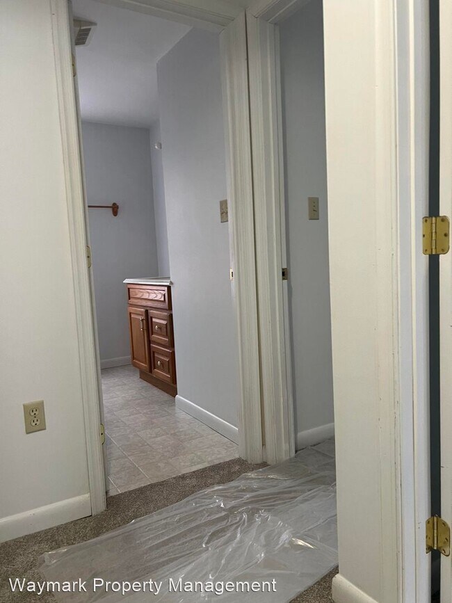 Building Photo - 2 br, 1 bath House - 122 E. Liberty Ave.