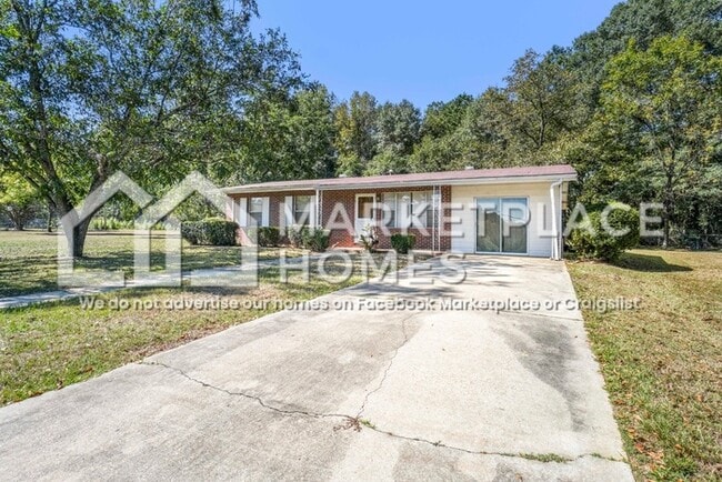 Building Photo - 208 Webb Ave