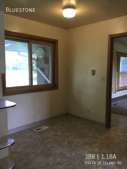 Building Photo - coming Soon 3 BD Oregon City Home