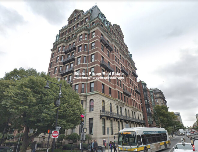 Foto del edificio - 483 Beacon St