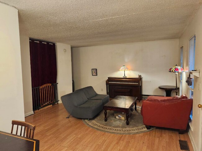 Foto del edificio - 821 Heritage Cir