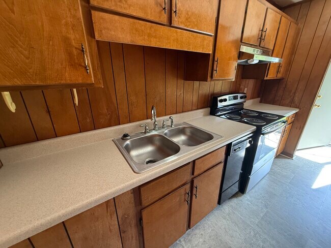 Foto del edificio - 586 Franklin St