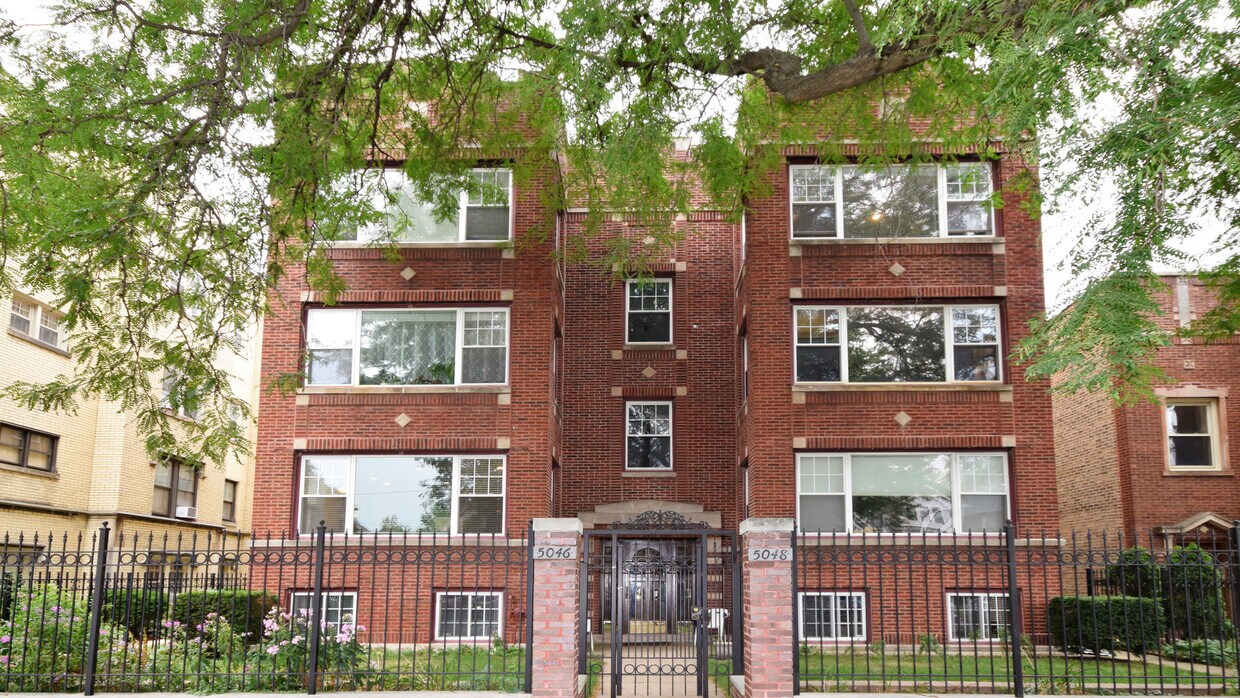 Primary Photo - 5046 N Wolcott Ave