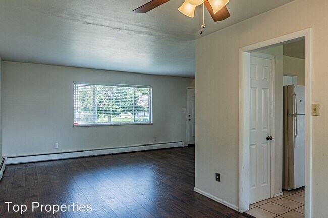 Foto del edificio - 3 br, 3.5 bath House - 696 South Glencoe St