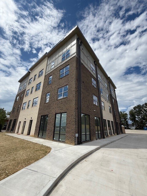 Building Photo - Tower 829 Apartments
