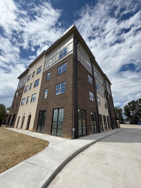 Building Photo - Tower 829 Apartments