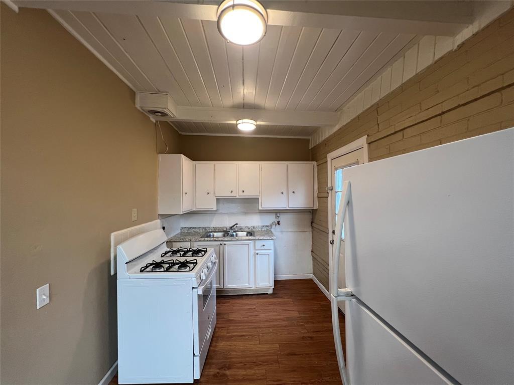 Foto principal - 6515 Sloan St