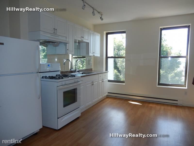 Primary Photo - 237 Webster St