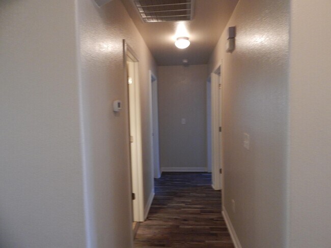 Building Photo - 2512 Camp Cooper Dr