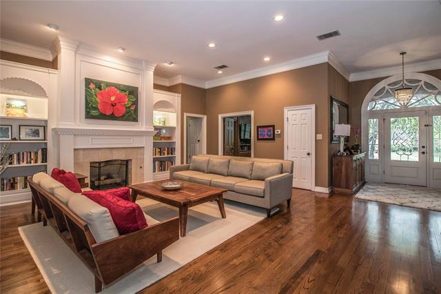 Foto del edificio - 905 Briar Ridge Dr