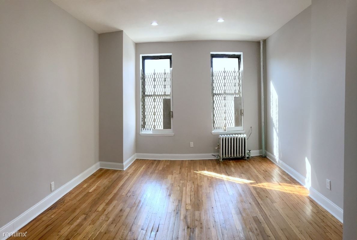 Building Photo - 310 E 126th St