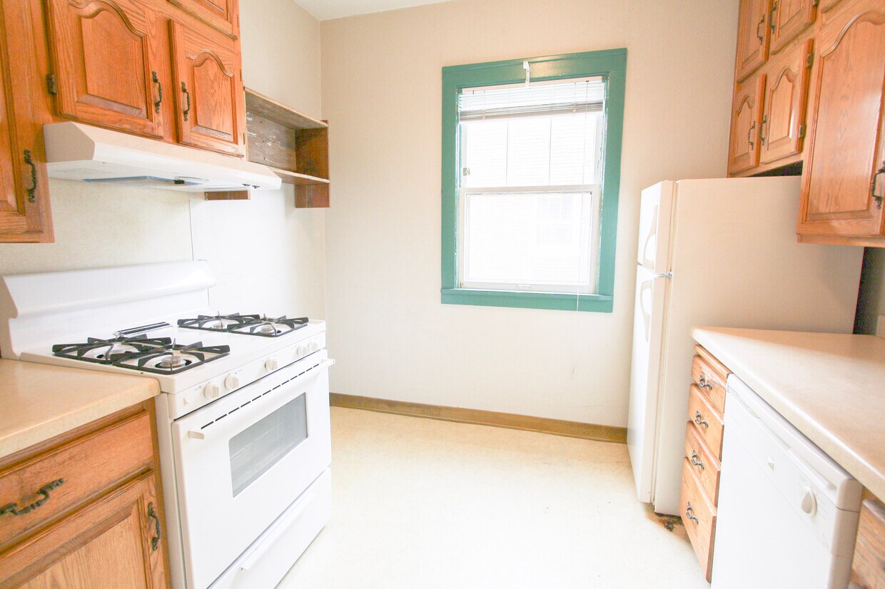 Foto principal - 1605 Charles Ave