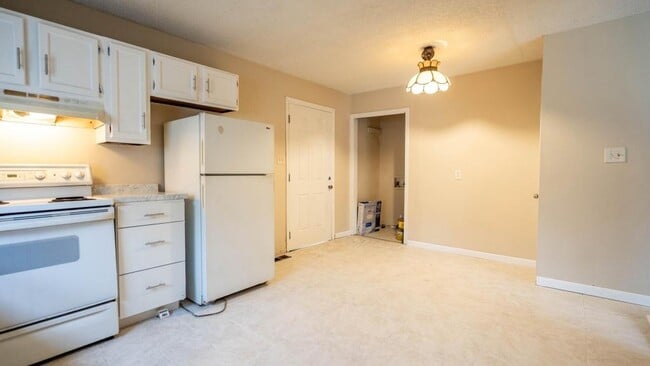 Building Photo - 801 Biddle St