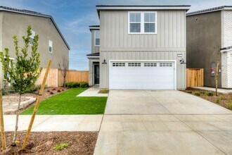 Building Photo - 905 Plum Tree Ave