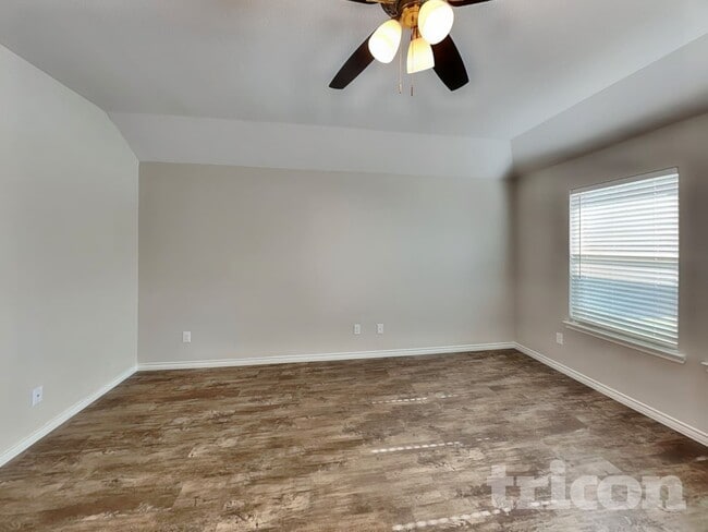 Foto del edificio - 256 Sunny Corner Rd