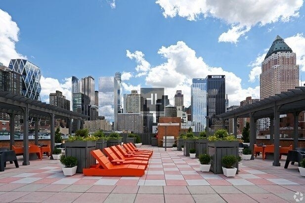 Foto del edificio - 410 W 53rd St