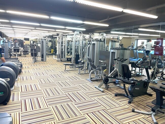 Foto del edificio - 30 E Huron St