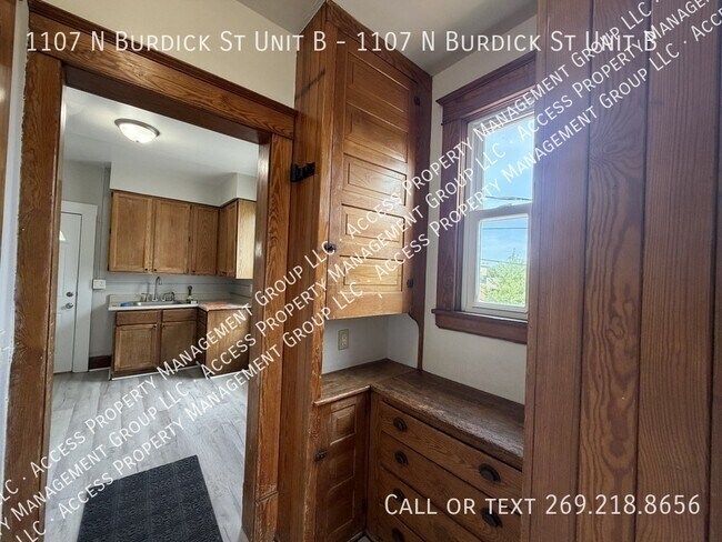 Foto del edificio - 1107 N Burdick St
