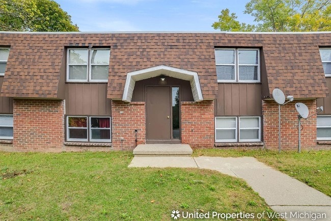 Building Photo - 4131 Oak Park Dr SE